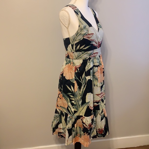 Ann Taylor - Picture 4 of 9